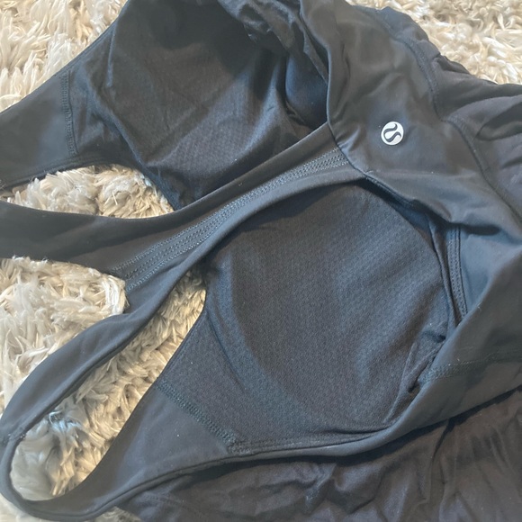 EUC!🔥 Lululemon tank 6 - Picture 4 of 10